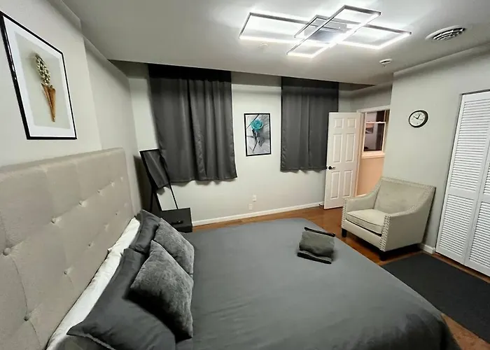 Downtown Albany 1 Bed + Workstation @ Maiden Lane